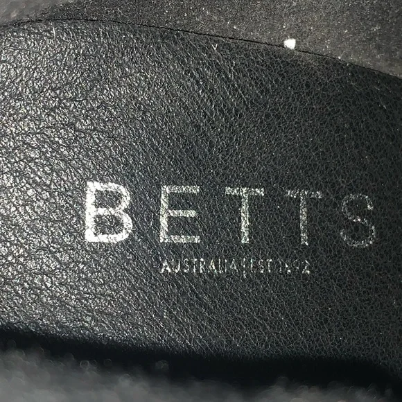 BETTS Black Ankle Boots 2 Buckles Zip-up 6.5 cm Heel Sz 8 Faux Patent & Laces - Picture 11 of 12